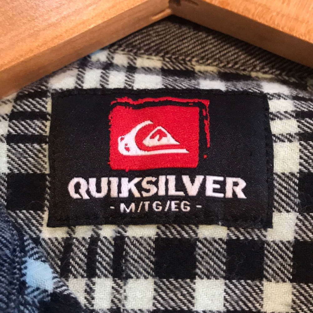Men’s Quicksilver button down - Picture 5 of 6